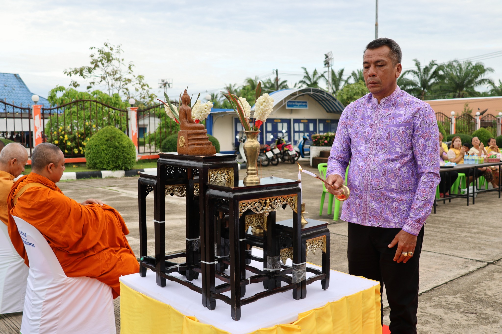 ทำบุญตักบาตร เนื่องในโอกาสวันเฉลิมพระชนมพรรษา สมเด็จพระนางเจ้าฯ พระบรมราชินี ประจำปี พ.ศ.2567