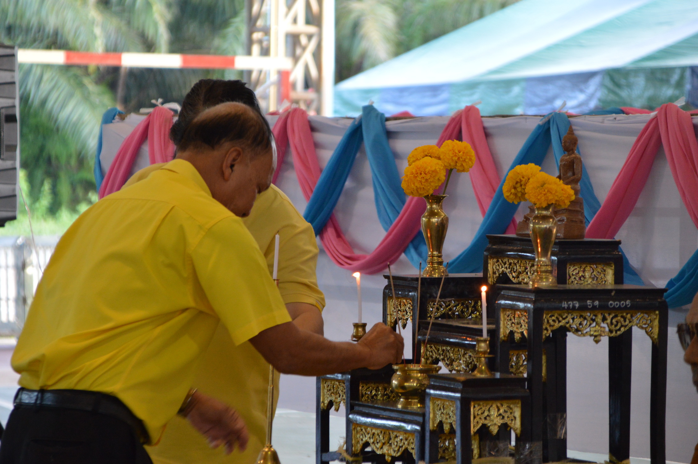 ประมวลภาพกิจกรรมน้อมรำลึกเนื่องในวันคล้ายวันพระบรมราชสมภพ พระบาทสมเด็จพระบรมชนกาธิเบศรมหาภูมิพลอดุลยเดชมหาราช บรมนาถบพิตร วันชาติ และวันพ่อแห่งชาติ 5 ธันวาคม 2563 ประจำปีงบประมาณ พ.ศ.2564